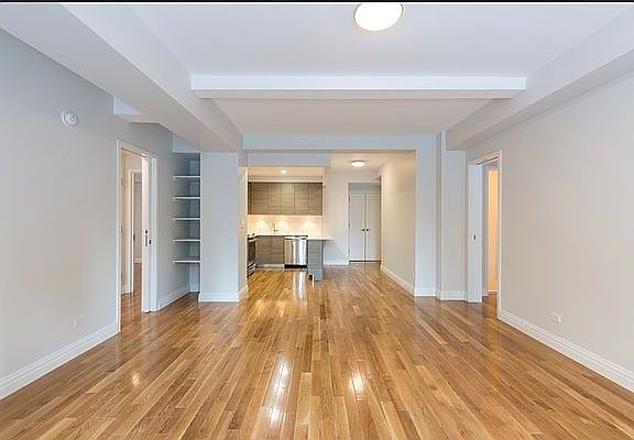3rd image of 210 W 70th St #216
