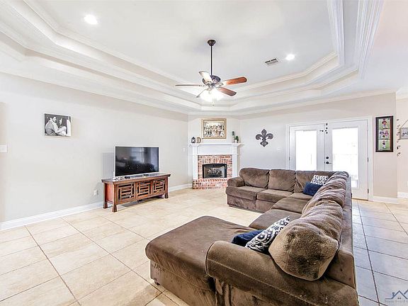 4th image of 305 Terra Cane Dr
