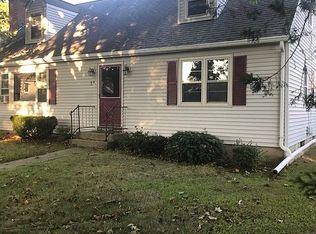 15 Maynard Cir, Old Saybrook, CT 06475