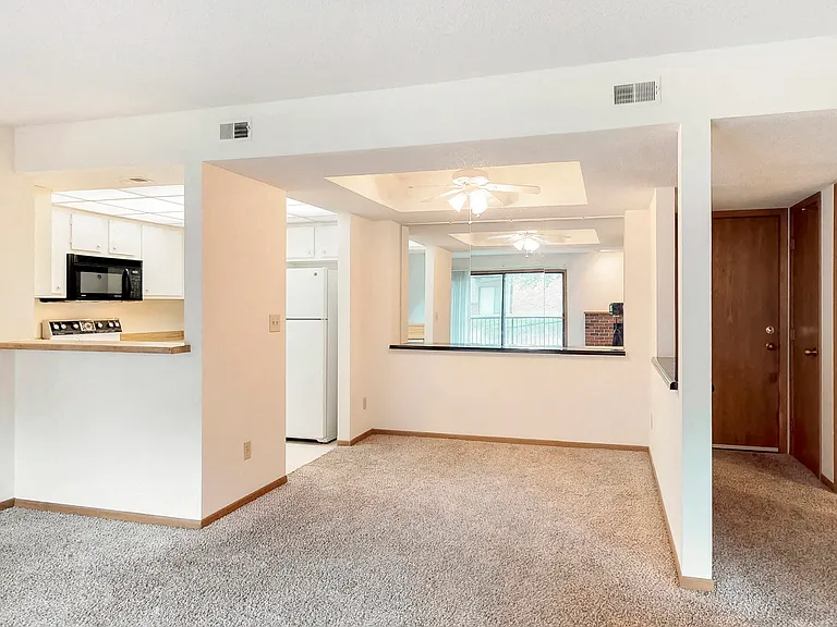 Washington Manor — Photo 20