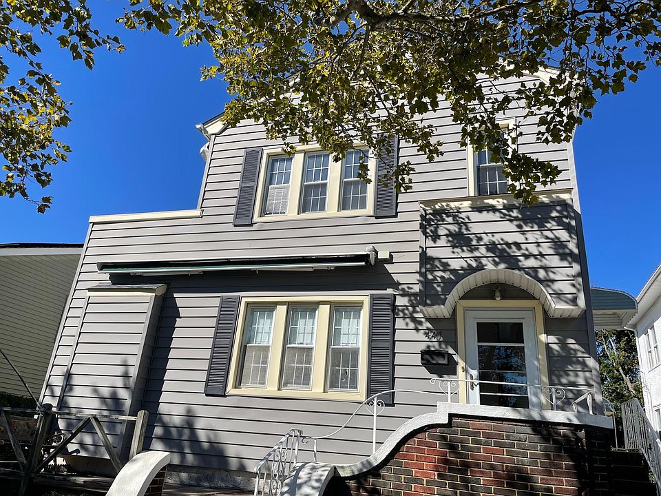 1st image of 443 W Olive St Floor 2