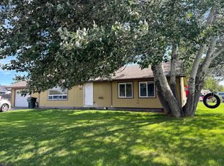 1215 W Hartley Ave, Hermiston, OR 97838