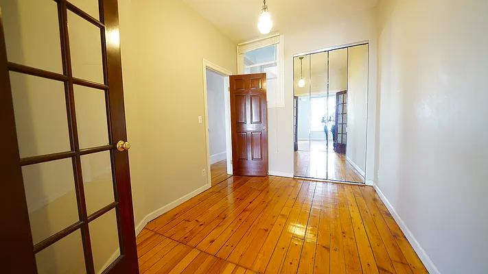 Rented by Dwell Residential Inc | media 20