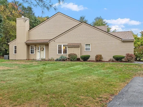 903 Ridgefield Cir #A, Clinton, MA 01510