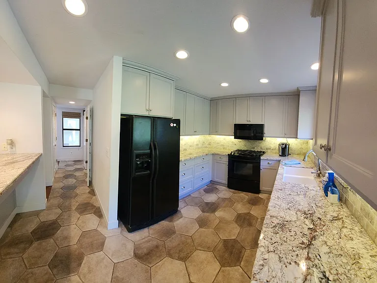 270 E Foothill Blvd — Photo 26