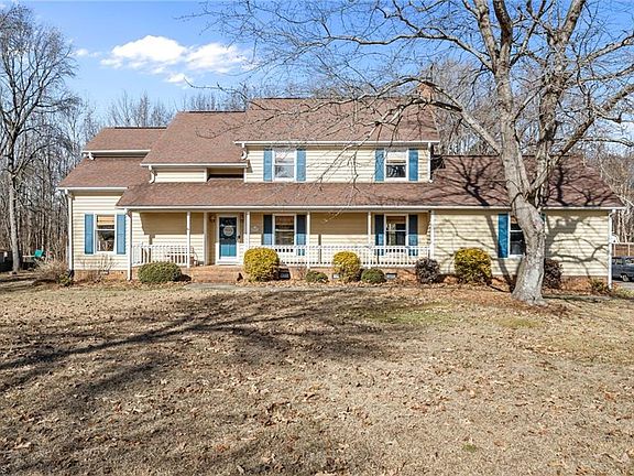 2nd image of 2201 Hunters Ridge Dr