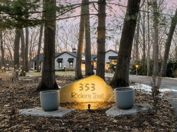 353 Riders Trl NE, Ada, MI 49301