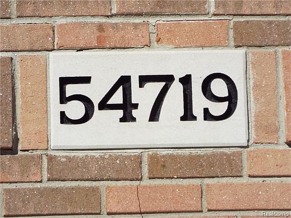 3rd image of 54719 Hibiscus Dr