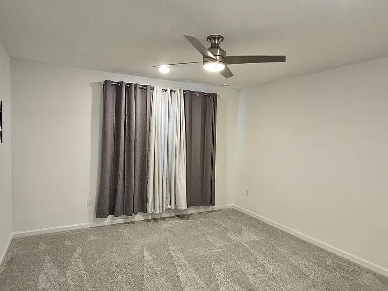 728 Spring Palms Loop — Photo 2