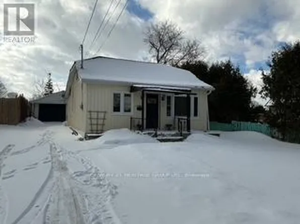 19 Windsor Dr, Whitchurch Stouffville, ON L4A 2Y6