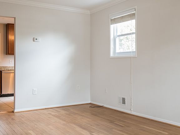 3rd image of 3911 Vermont Ave