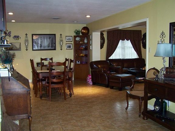 4th image of 3434 Plymouth Pl