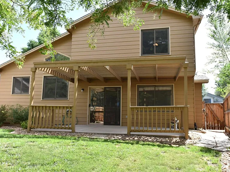 3353 Laredo Ln — Photo 12