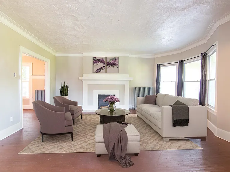 10621 Ashbury Ave — Photo 1