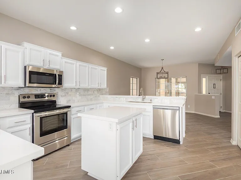 2322 S Rogers Cir #18 — Photo 12