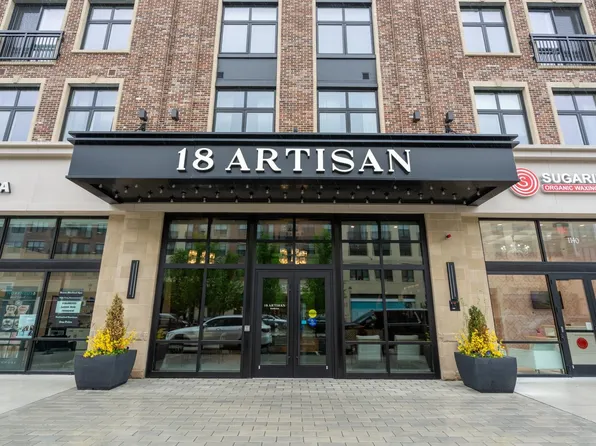 18 Artisan Drive #214, Salem, NH 03079