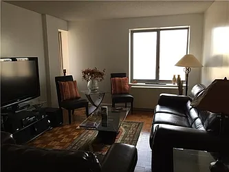 Rented by R New York