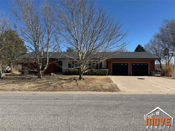 607 E Vine St, Meade, KS 67864