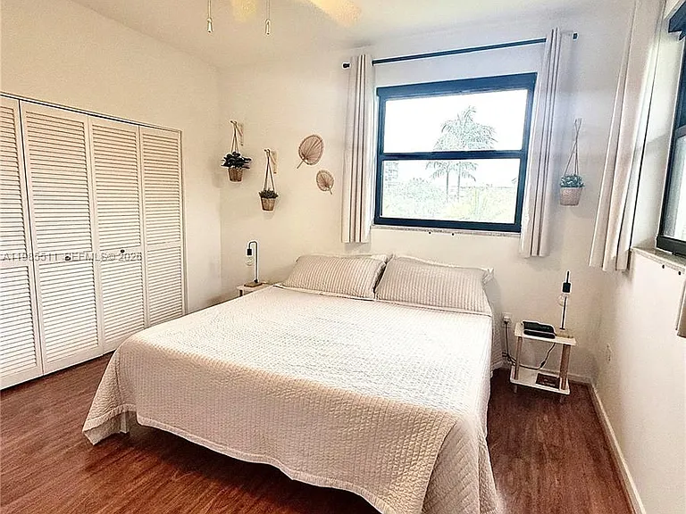 101 Ocean Lane Dr #4011 — Photo 10