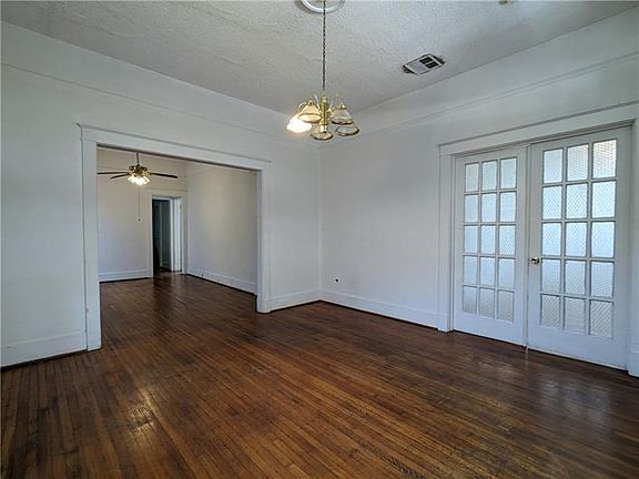 3rd image of 4311 Fontainebleau Dr