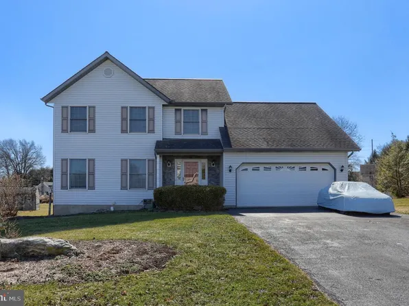 60 Norfolk Ln, Lebanon, PA 17042