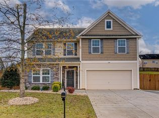 6660 Ridge Bluff Dr, Rural Hall, NC 27045