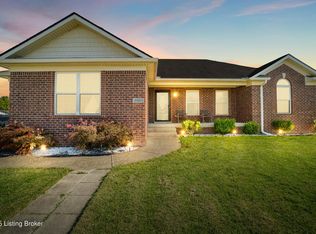 9901 Valley Farms Blvd, Louisville, KY 40272