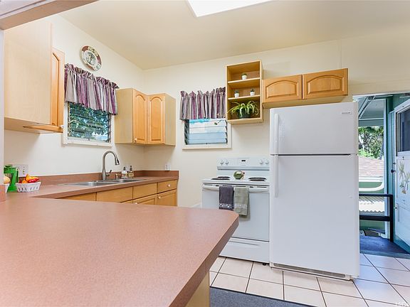 5th image of 1634 Lusitana St
