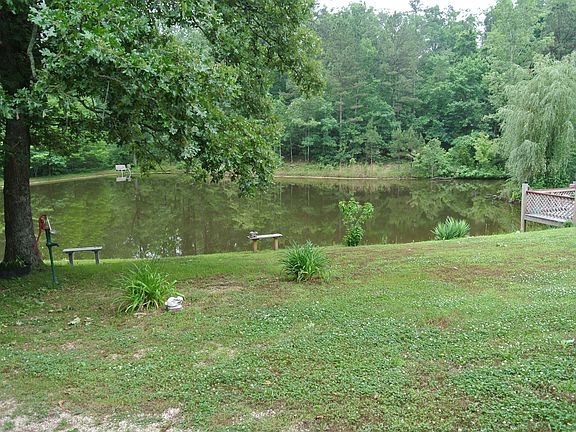 4th image of 140 County Road 558