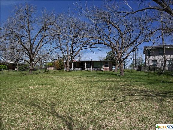 5th image of 2315 Lakewood Dr