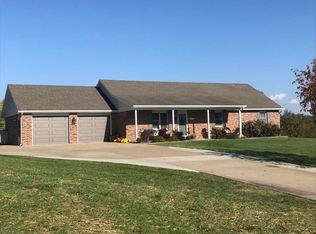 3411 Shamrock Rd, Jefferson City, MO 65101