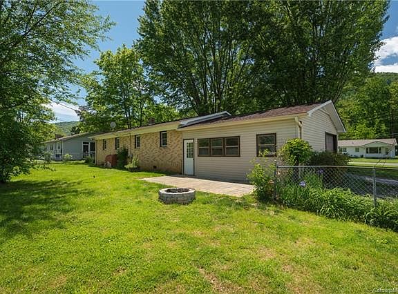 2nd image of 14 Skyview Dr