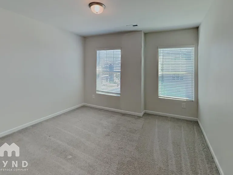 215 Grove Gate Ln #- — Photo 14