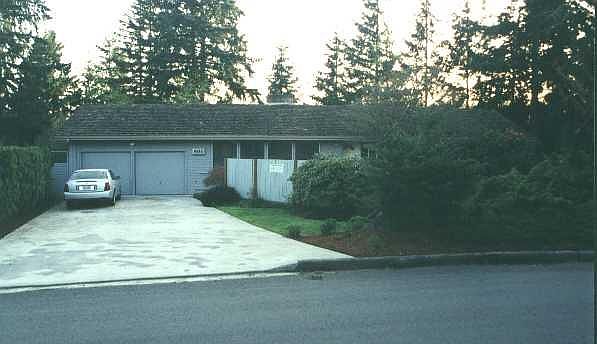 1st image of 901 177th Ave NE