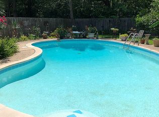 1060 Heather Dr, Baton Rouge, LA 70815