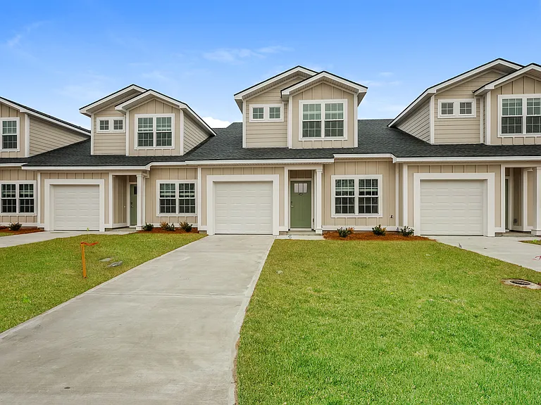 1038 Walker Point Way — Photo 1
