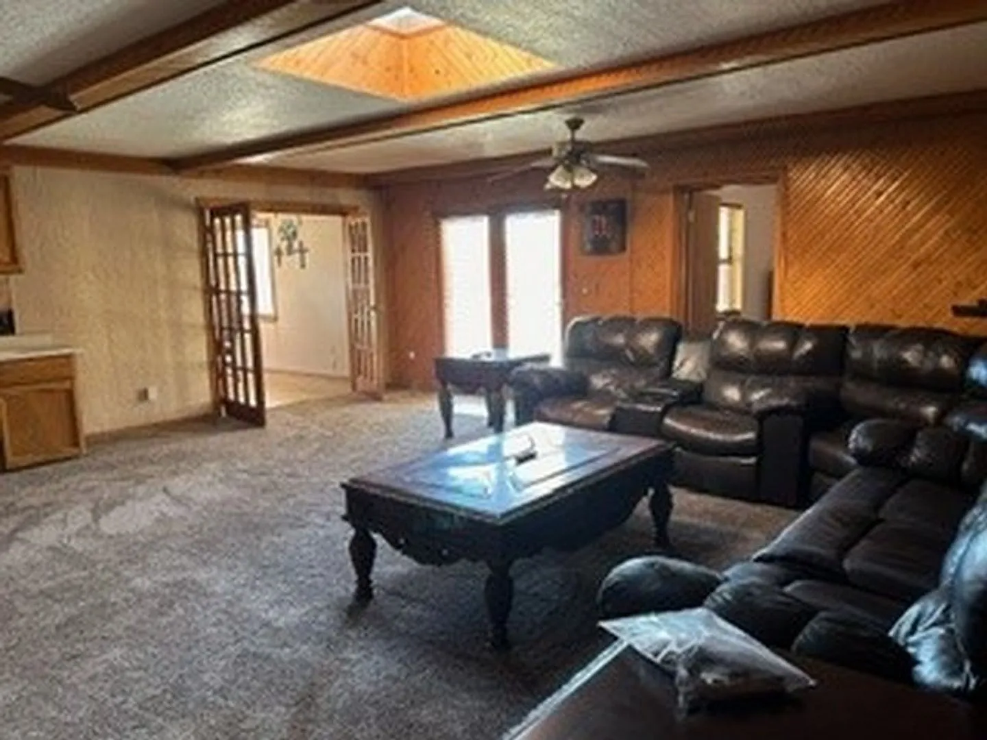 Furnished Rental, 3 Bedroom With 4 Car Garage — Photo 4