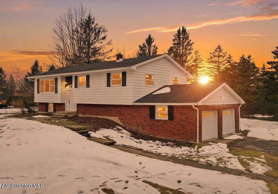 1st image of 847 Griffin Pond Rd