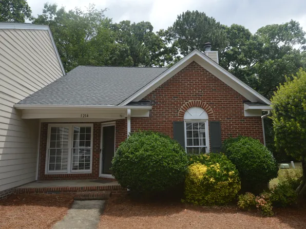 1214 Deptford Ct, Raleigh, NC 27609
