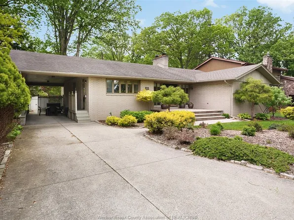 3375 Rankin Ave, Windsor, ON N9E 3C2