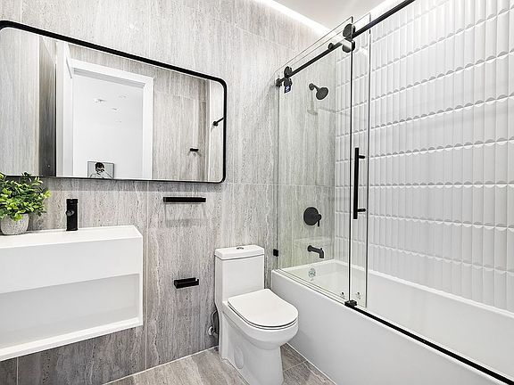 5th image of 106 Graham Ave #2F