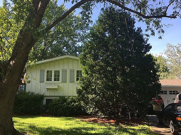 4th image of W206 Golden Lake Park Cir