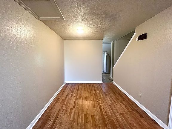 3rd image of 2427 Robley Dr