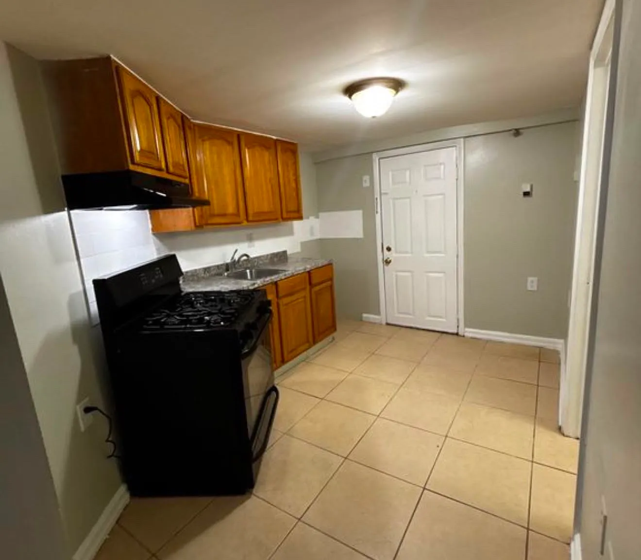Studio, $1,395 — Photo 1