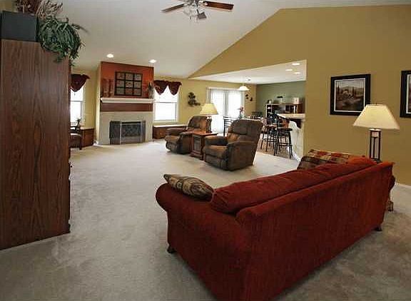 4th image of 306 Turnberry Ct