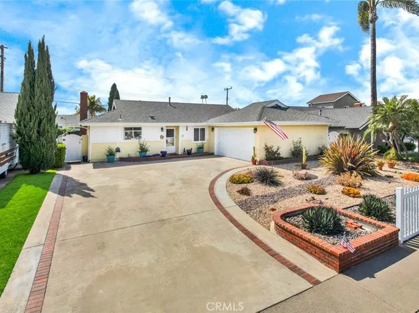 17171 Hague Ln, Huntington Beach, CA 92647