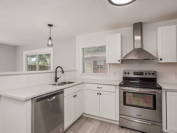 5th image of 4990 68th St N