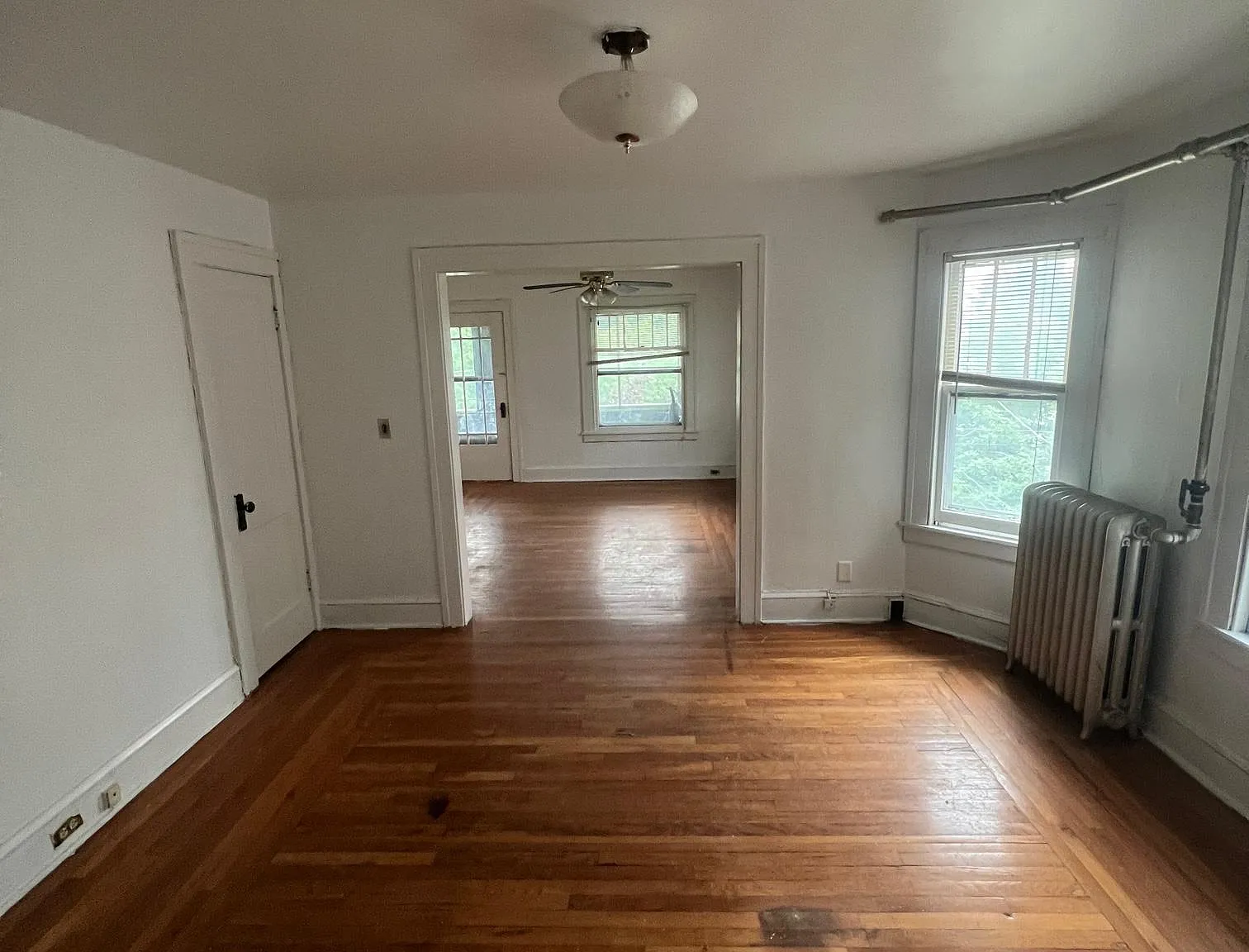 3 bed, 1100 sqft, $1,250 — Photo 3