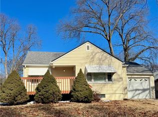 1310 Cherokee St, Leavenworth, KS 66048