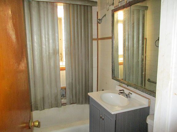 4th image of 1035 Bohland Ave